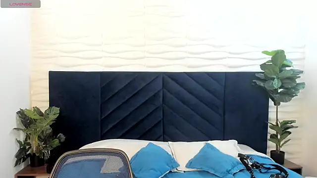 MrJustin  online show from 5, 12, 2025