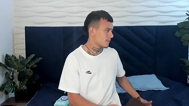 MrJustin  online show from 14, 12, 2025