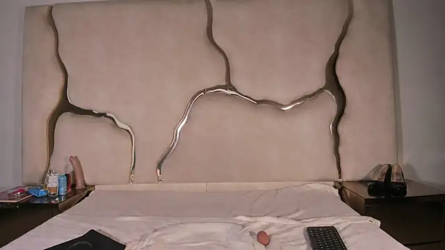 Amaia Sophia online show from 19, 12, 2025