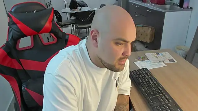 ElianCrow online show from 4, 12, 2025