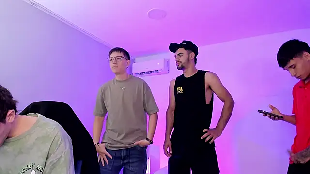 Handsomeboyss19 online show from 7, 5, 2026