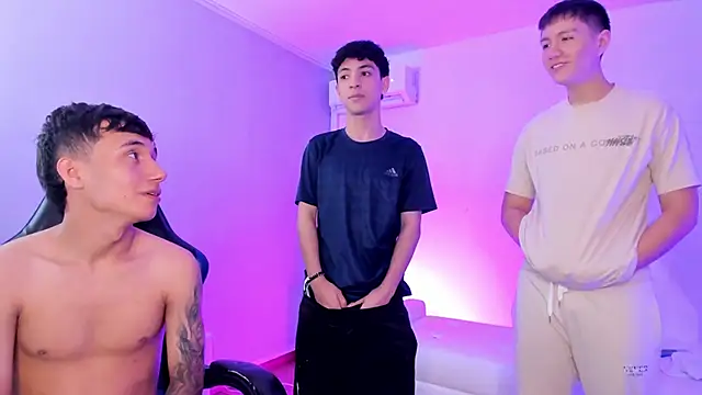 Handsomeboyss19 online show from 8, 5, 2026