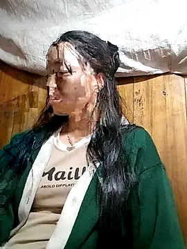 Snapshot of hera-00 chatting on 10, 11, 2025 hera-00 online show from 10, 11, 2025