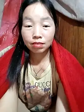 Snapshot of hera-00 chatting on 13, 11, 2025 hera-00 online show from 13, 11, 2025