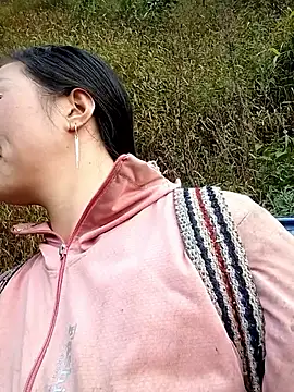 Snapshot of hera-00 chatting on 22, 12, 2025 hera-00 online show from 22, 12, 2025