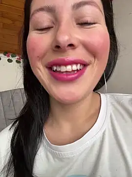 Mia salinass online show from 6, 3, 2026