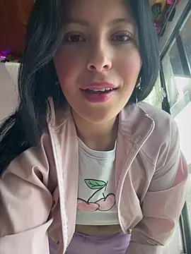 Mia salinass online show from 10, 5, 2026