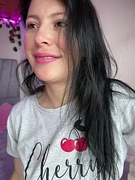 Mia salinass online show from 18, 6, 2026