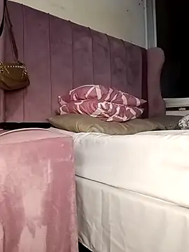 Snapshot of HappygalTheQueen chatting on 14, 3, 2026 HappygalTheQueen online show from 14, 3, 2026