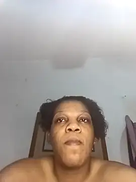 Snapshot of HappygalTheQueen chatting on 16, 3, 2026 HappygalTheQueen online show from 16, 3, 2026