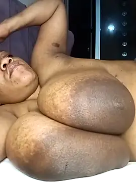 Snapshot of HappygalTheQueen chatting on 24, 3, 2026 HappygalTheQueen online show from 24, 3, 2026