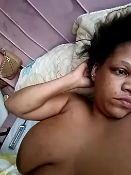 Snapshot of HappygalTheQueen chatting on 8, 4, 2026 HappygalTheQueen online show from 8, 4, 2026