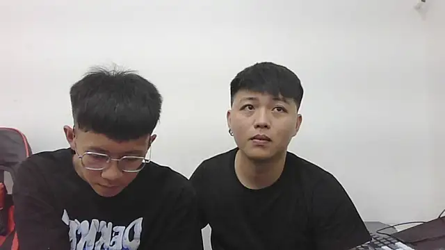 Snapshot of zhu000000 chatting on 12, 4, 2026 zhu000000 online show from 12, 4, 2026