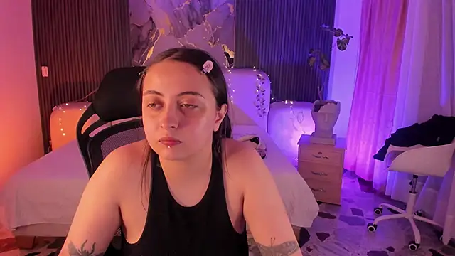 SarahCastro1  online show from 18, 6, 2026
