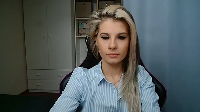 KristineGlow online show from 13, 5, 2026