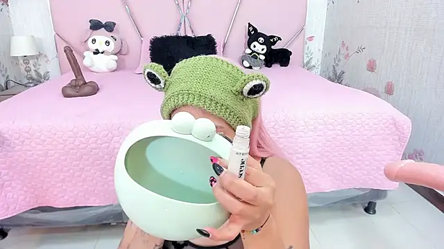 SafiroAgataaa online show from 4, 3, 2026