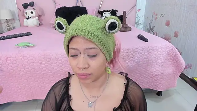 SafiroAgataaa online show from 14, 3, 2026