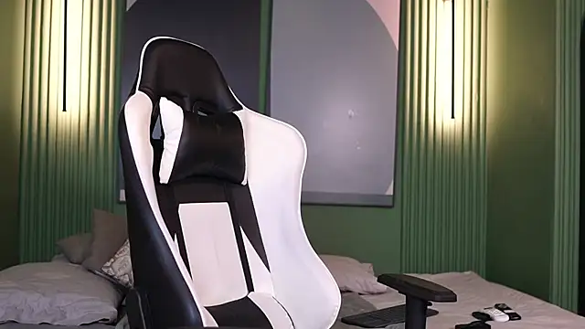 Nick Vans online show from 10, 10, 2025