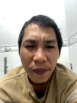 Snapshot of youmitom chatting on 24, 10, 2025 youmitom online show from 24, 10, 2025