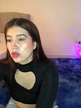 BrunnetAri  online show from 10, 10, 2025