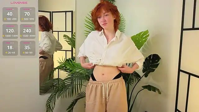 JuanaFriesz online show from 10, 9, 2025