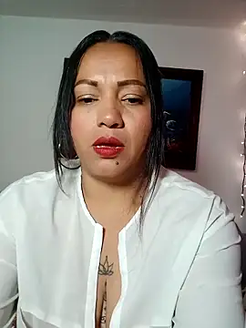 agatha sluttylatina online show from 14, 3, 2026