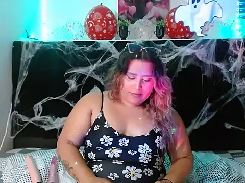 EmmaTower online show from 23, 10, 2025