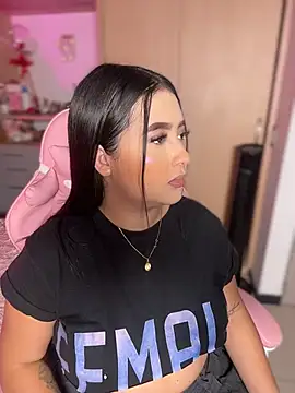 Emiily Moore1 online show from 24, 4, 2026