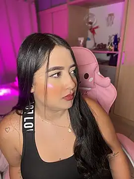 Emiily Moore1 online show from 20, 5, 2026