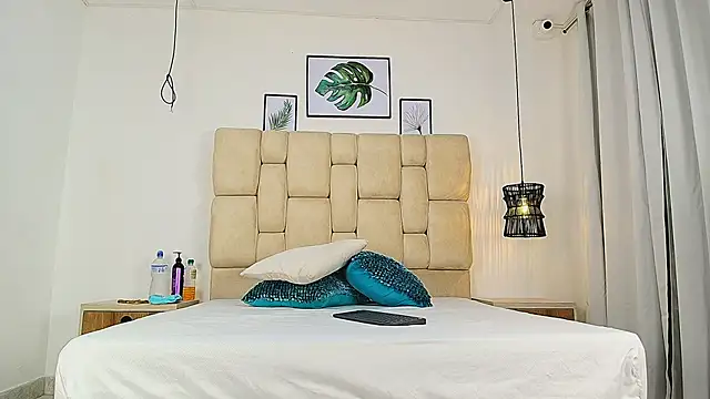 Snapshot of elizawiliamst chatting on 10, 10, 2025 elizawiliamst online show from 10, 10, 2025