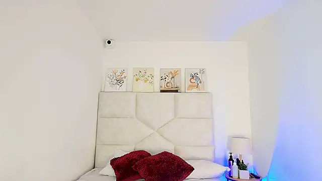 Snapshot of elizawiliamst chatting on 13, 5, 2026 elizawiliamst online show from 13, 5, 2026