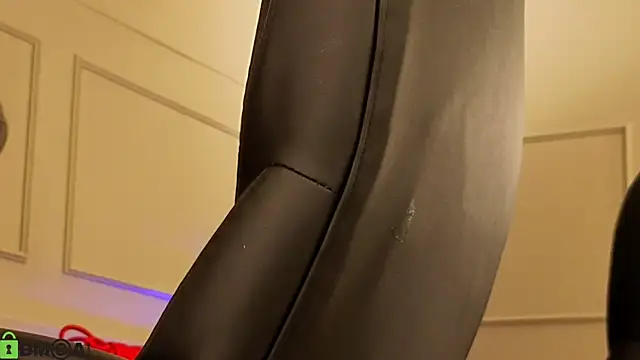 Lollipop Rose online show from 24, 9, 2025