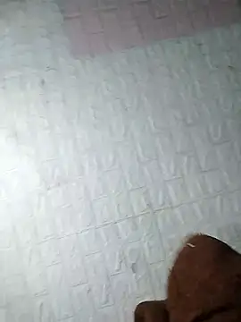 Lyly nuce online show from 4, 10, 2025