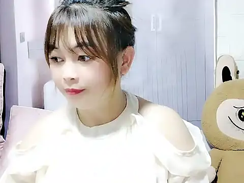 Lyly nuce online show from 9, 11, 2025