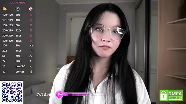 Snapshot of DelphaDivenere chatting on 22, 10, 2025 DelphaDivenere online show from 22, 10, 2025