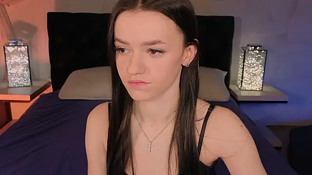 Snapshot of E_l_i_z_e_ chatting on 13, 3, 2026 E l i z e online show from 13, 3, 2026