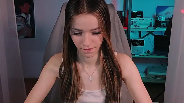 Snapshot of E_l_i_z_e_ chatting on 27, 3, 2026 E l i z e online show from 27, 3, 2026