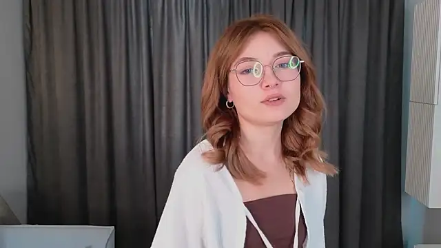 Snapshot of Susan_Gardner chatting on 8, 10, 2025 Susan Gardner online show from 8, 10, 2025