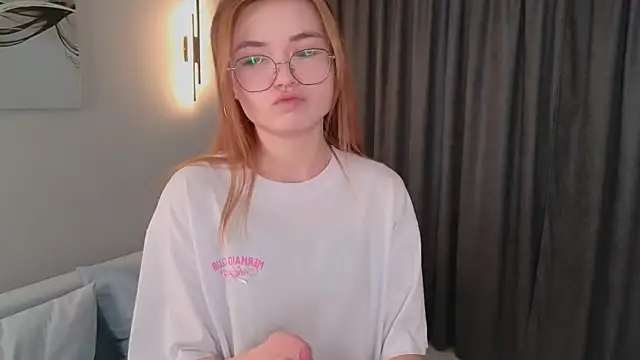 Snapshot of Susan_Gardner chatting on 22, 10, 2025 Susan Gardner online show from 22, 10, 2025