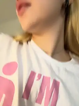 LunaMillie online show from 25, 9, 2025