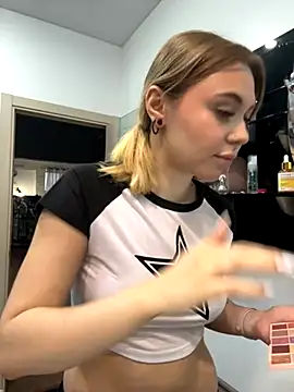 LunaMillie online show from 10, 11, 2025