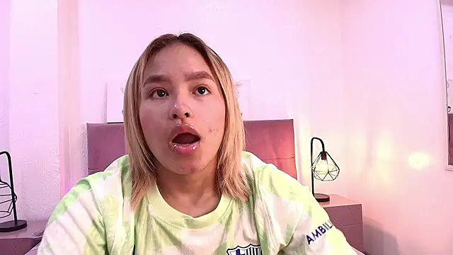 CamiilaGlow online show from 19, 9, 2025