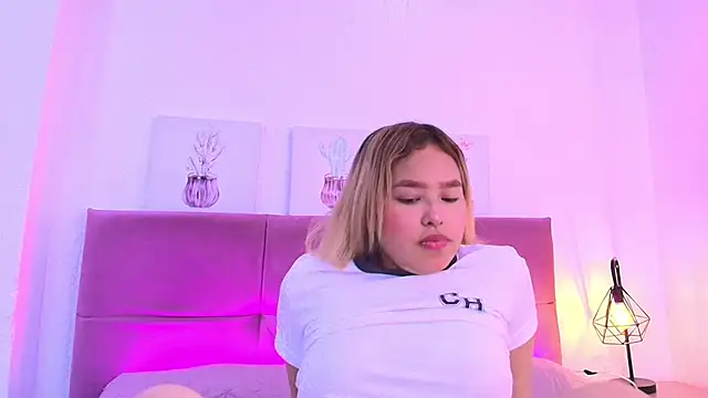 CamiilaGlow online show from 30, 9, 2025