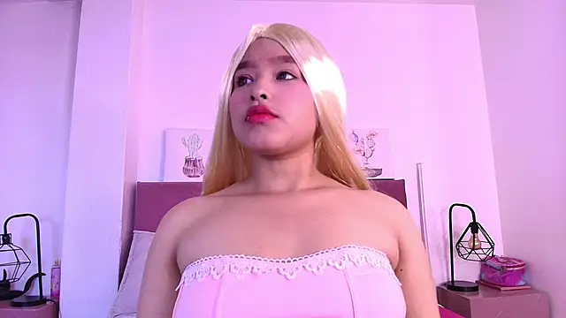 CamiilaGlow online show from 17, 10, 2025