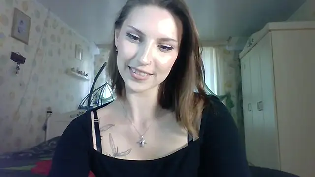 Snapshot of RuxaShade chatting on 29, 9, 2025 RuxaShade online show from 29, 9, 2025