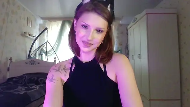 Snapshot of RuxaShade chatting on 31, 10, 2025 RuxaShade online show from 31, 10, 2025