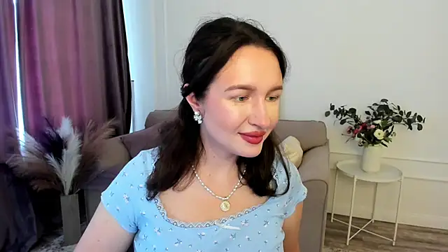 GlassOfLove online show from 11, 9, 2025