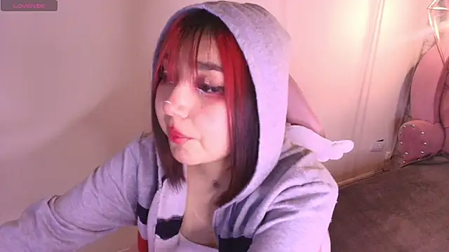 Snapshot of sophiievv chatting on 1, 10, 2025 sophiievv online show from 1, 10, 2025