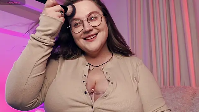 Snapshot of Alissa_S chatting on 11, 9, 2025 Alissa S online show from 11, 9, 2025