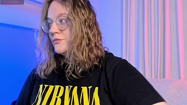 Snapshot of Alissa_S chatting on 12, 9, 2025 Alissa S online show from 12, 9, 2025